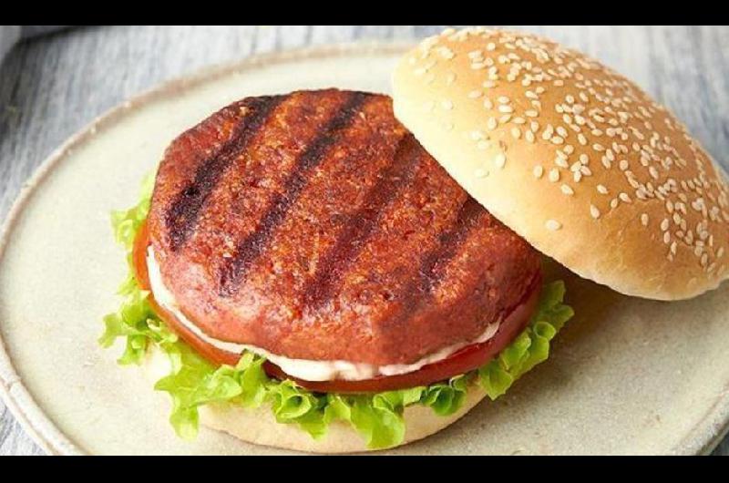 Karnevil la hamburguesa vegana que crearon estos argentinos que ya venden 1000 por diacutea