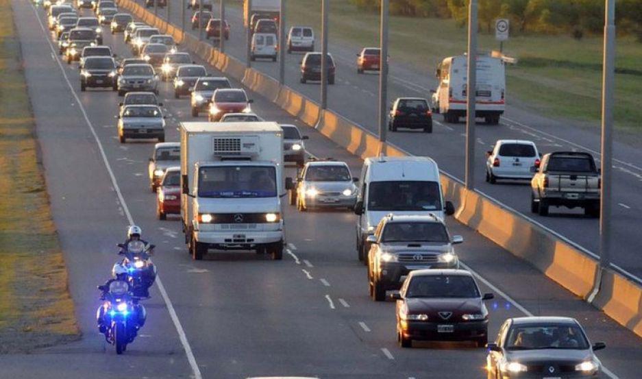 Cerca de 2500 vehiacuteculos por hora se dirigen a la Costa Atlaacutentica