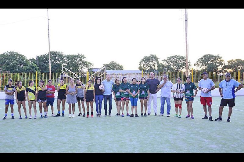 La Municipalidad promueve espacios y h�bitos saludables como el torneo de fútbol femenino