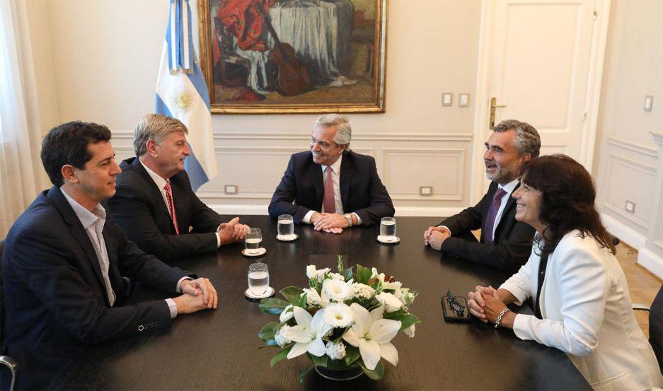 El presidente Alberto Fernaacutendez recibioacute al gobernador Sergio Ziliotto