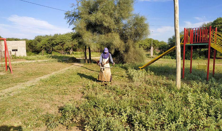 Los trabajadores realizaron el mantenimiento de la higiene urbana