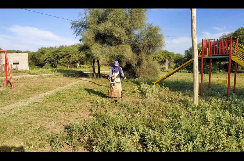 Los trabajadores realizaron el mantenimiento de la higiene urbana