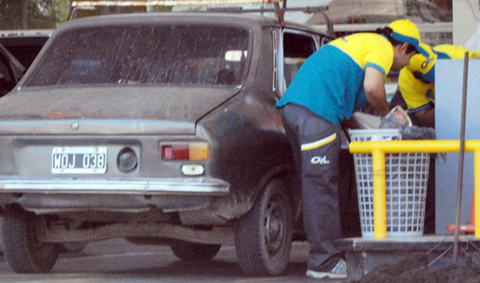 En Santiago y el resto  del paiacutes estacioneros no pagaraacuten el bono