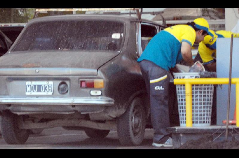 En Santiago y el resto  del paiacutes estacioneros no pagaraacuten el bono