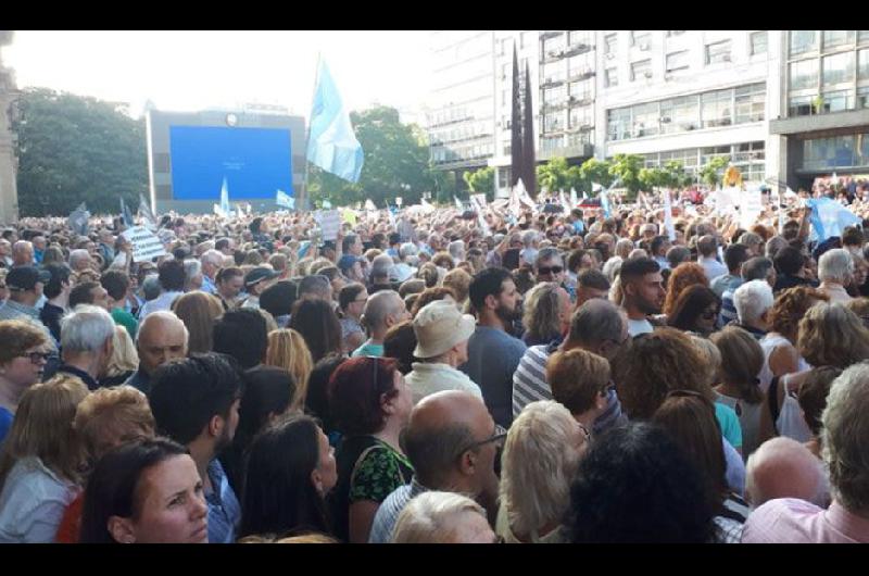 El acto en homenaje al fiscal federal tuvo lugar en la Plaza Vaticano de la ciudad de Buenos Aires