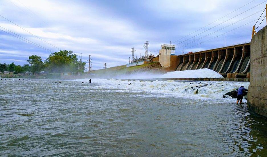 Recuerdan que estaacute prohibido nadar en las aguas del Embalse Riacuteo Hondo