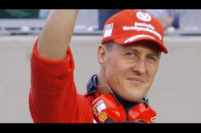 Le tomaron una foto a Michael Schumacher postrado en la cama y piden maacutes de US1 milloacuten