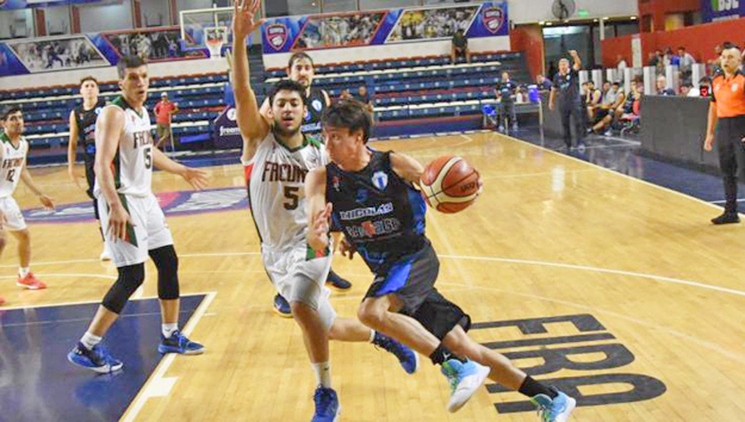 RENDIDOR Facundo Prado fue una de las figuras de Nicol�s Avellaneda en su primer partido del año