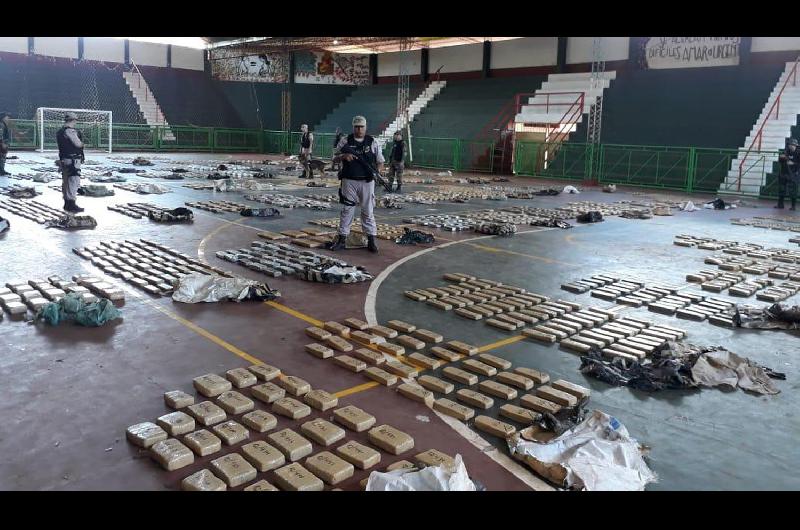 En un megaoperativo secuestraron casi dos toneladas de marihuana