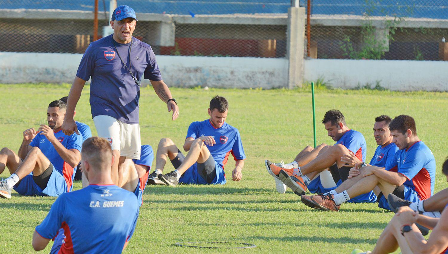 OBJETIVO Güemes empató en los tres juegos que disputó en el 2020 y el s�bado buscar� ganar los tres puntos ante el equipo de San Francisco Córdoba
