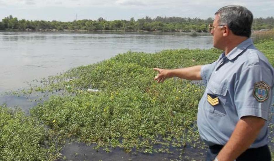 El dram�tico rescate se produjo en el Río Dulce con dirección a la Avenida Costanera Sur y Avenida Solís