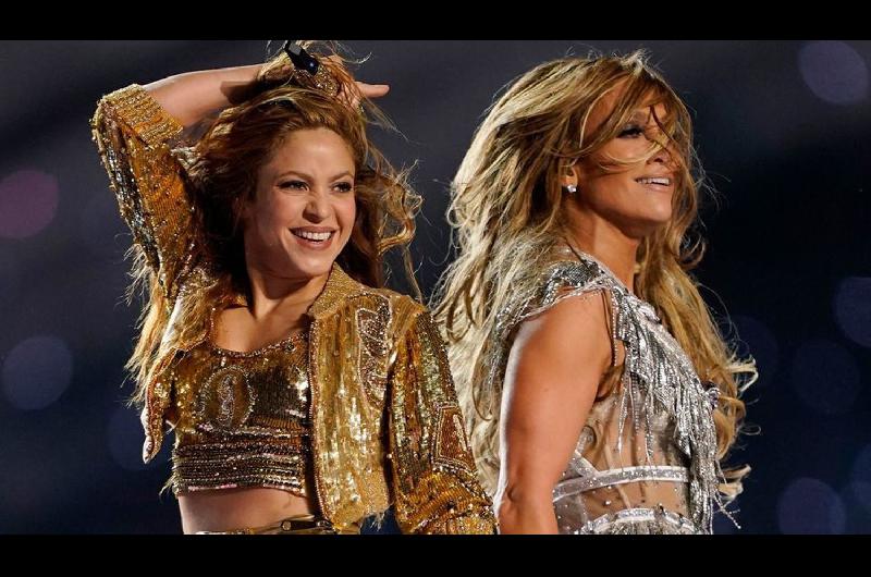 Shakira y Jennifer Loacutepez brillaron en el show del Super Bowl 2020