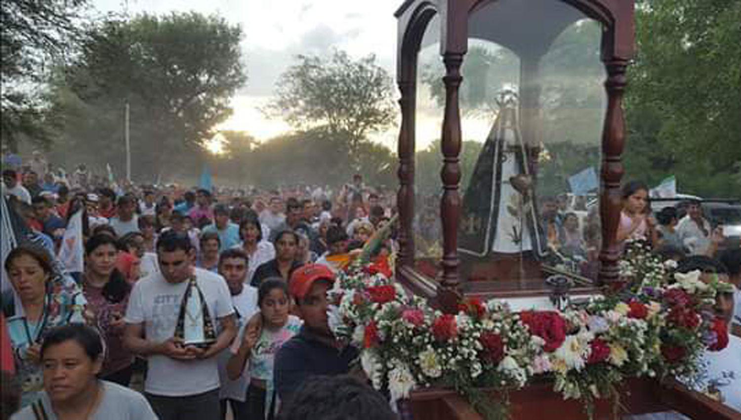 La Virgen de Huachana reunioacute a cientos de fieles santiaguentildeos y foraacuteneos