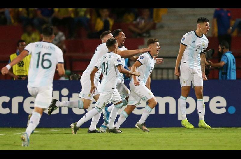 La seleccioacuten argentina celebroacute por partida doble ante Colombia