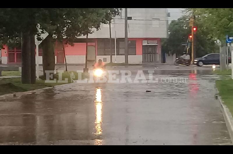 La lluvia volvioacute con todo a Las Termas y algunos barrios sufren complicaciones