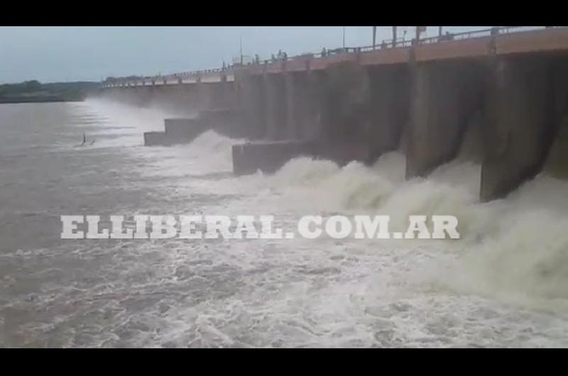 Las torrenciales lluvias en el norte del país generaron un aumento significativo en la derivación de caudal del dique