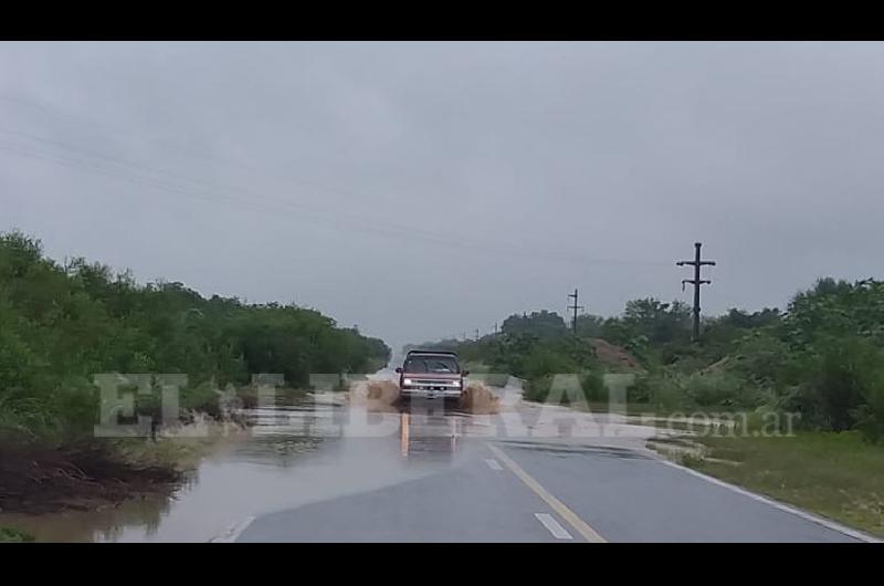 El Río Urueña desbordó a la altura de la localidad de Villa Nueva departamento Pellegrini