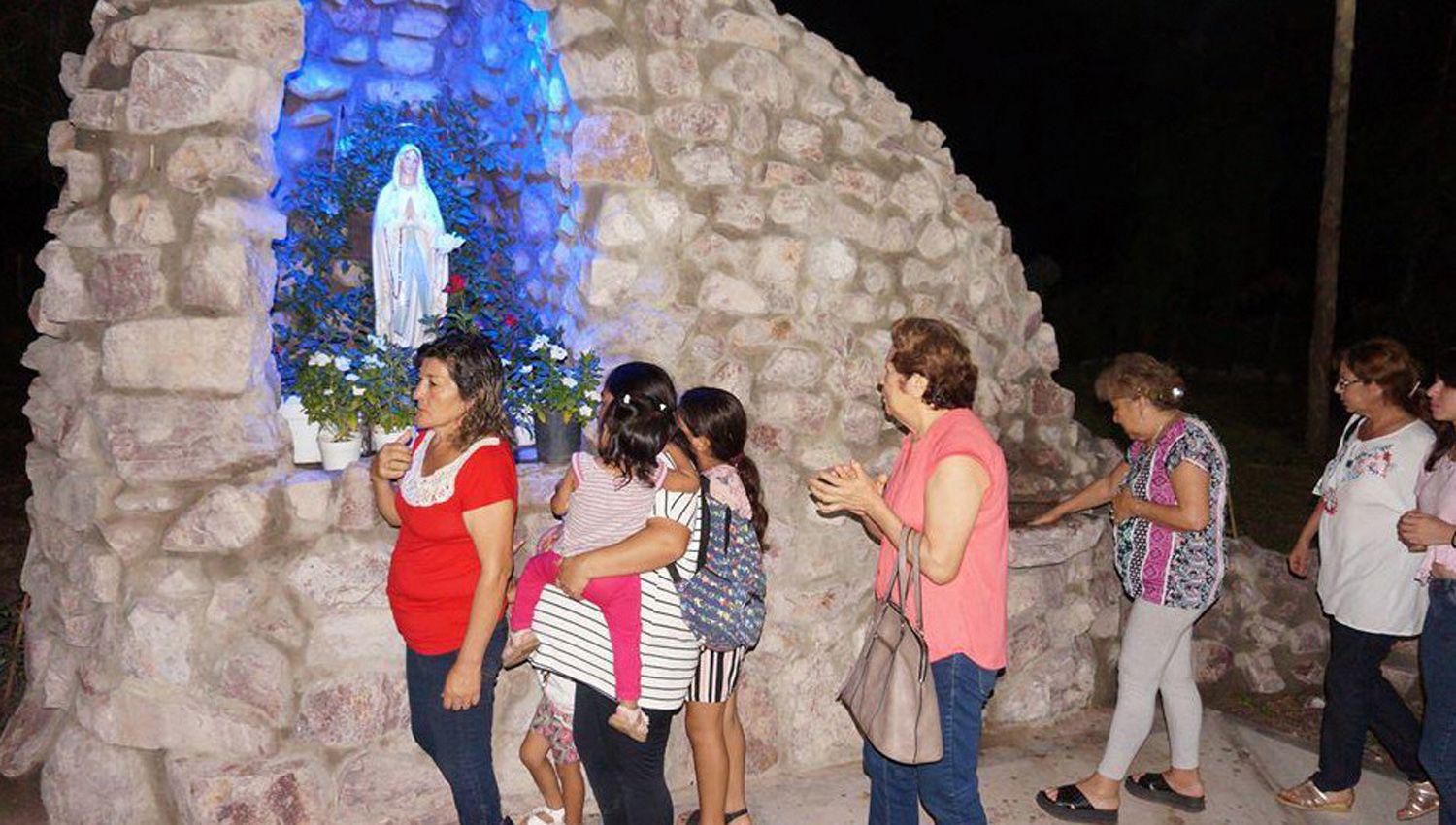 ACTIVIDADES Durante la novena hubo una serie de actividades sociales y religiosas en el santuario
