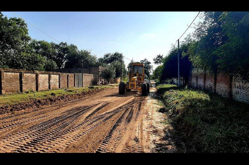 FIN Buscan mantener y mejorar los caminos que m�s utilizan los vecinos para el ingreso y salida de los barrios
