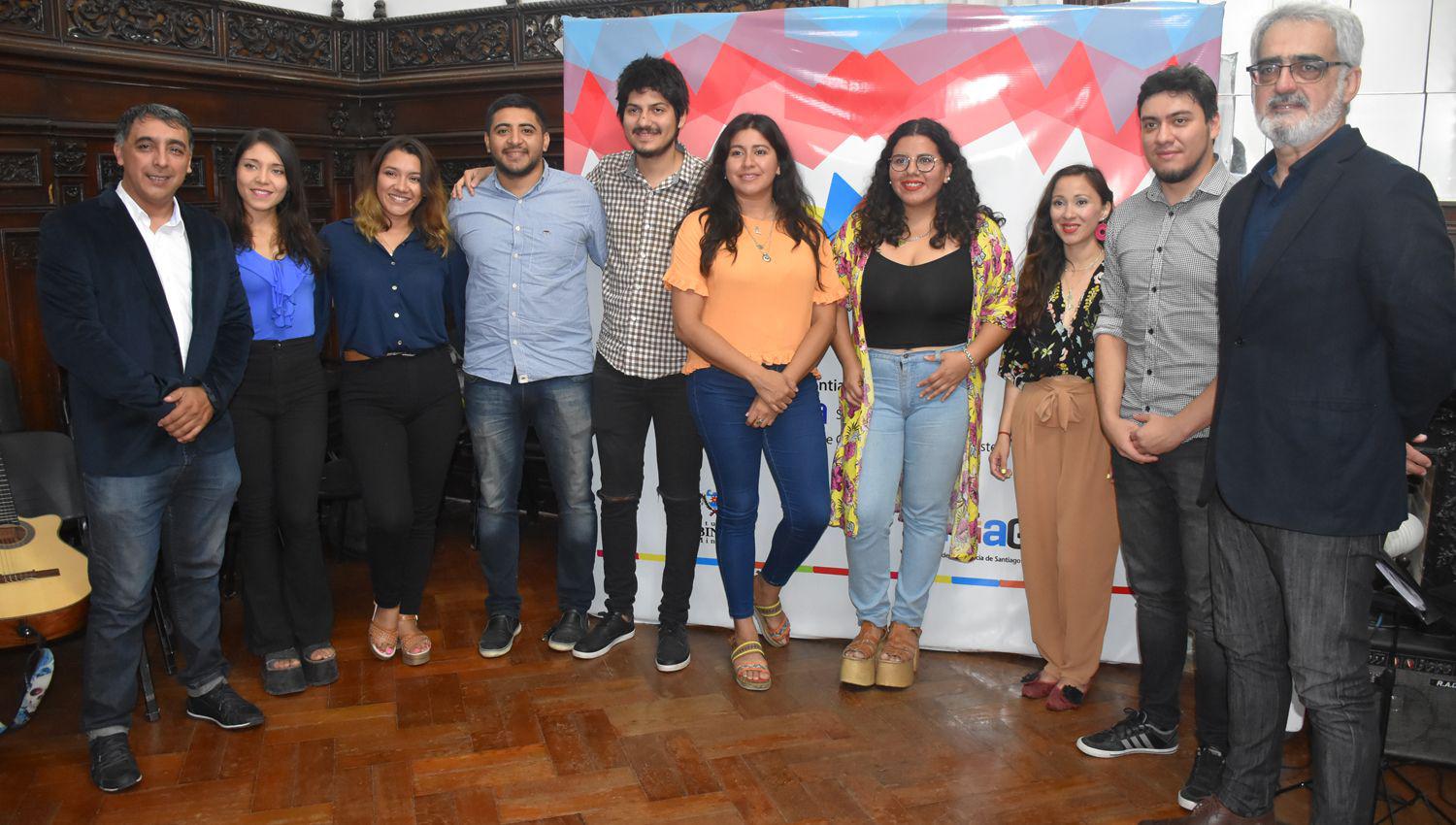 Muacutesicos santiaguentildeos se presentaraacuten en el Teatro Coloacuten