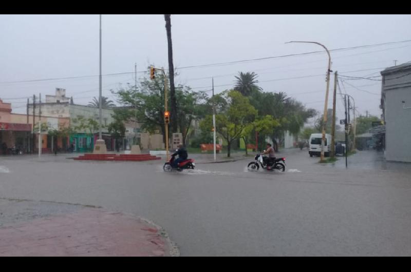 Casi 80 miliacutemetros dejaron a Antildeatuya totalmente anegada