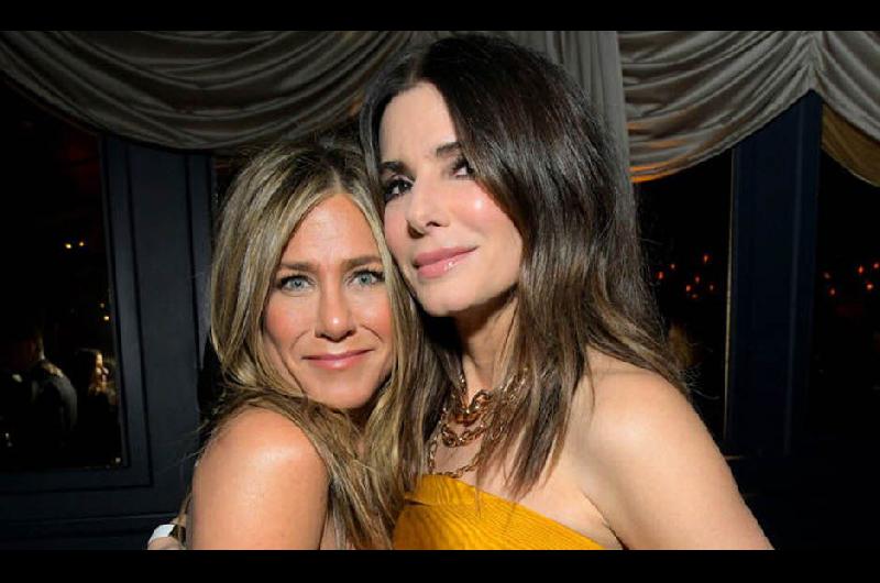 Jennifer Aniston  se confesoacute con Sandra Bullock