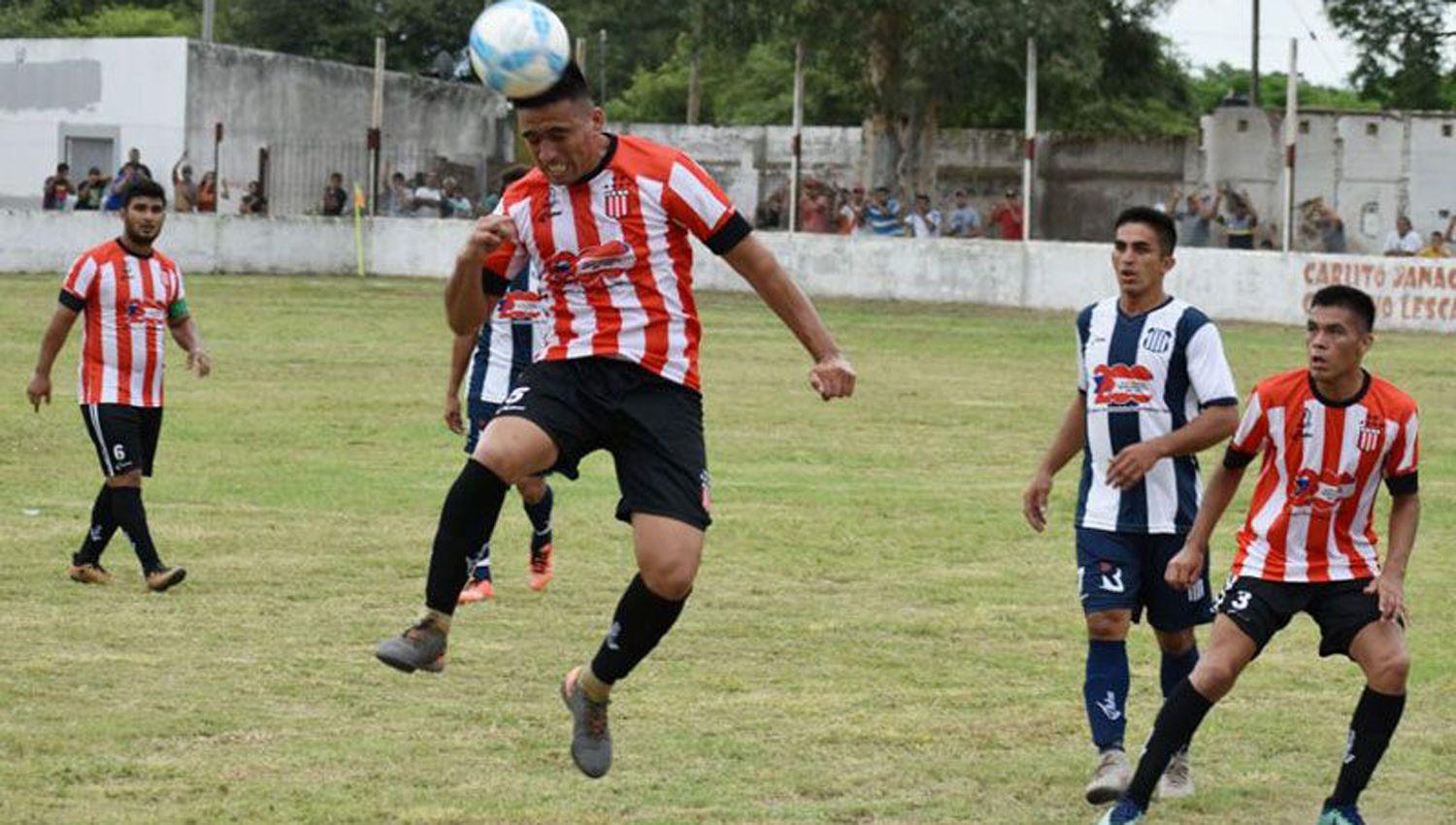 Sportivo Tintina ganó en su cancha y es único escolta