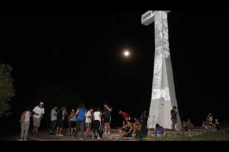 El ascenso al Cerro de la Cruz se consolida como el paseo maacutes atractivo