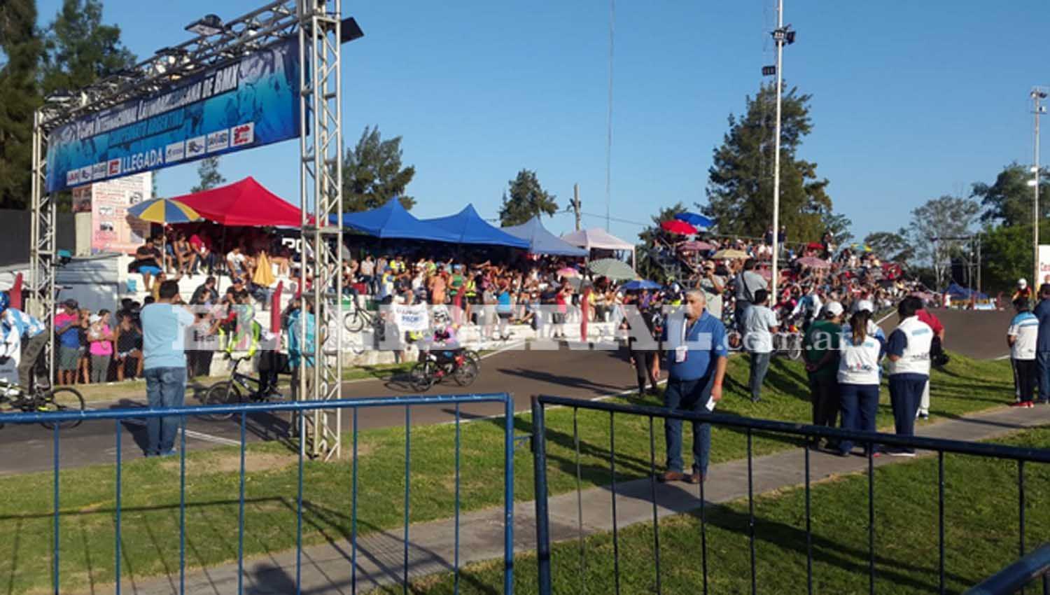 Las pruebas tienen lugar La Catedral del BMX del Polideportivo Provincial de Santiago del Estero