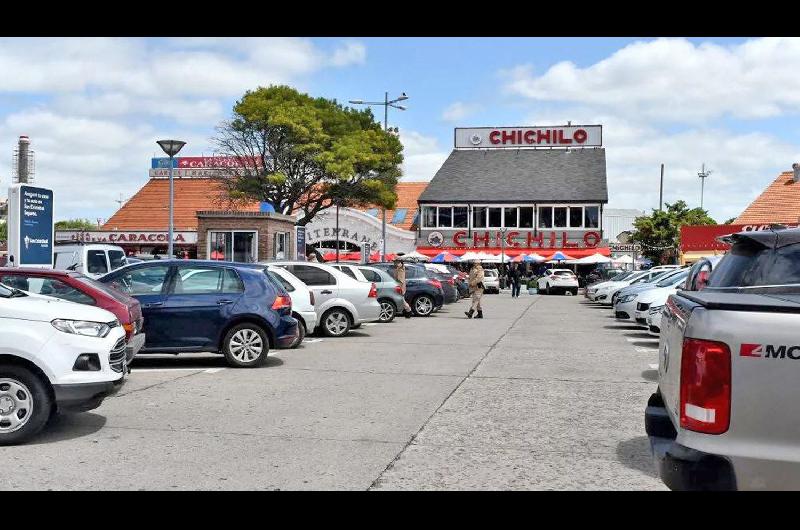 Los restaurantes del puerto marplatense trabajan con un elevado número de comensales a diario