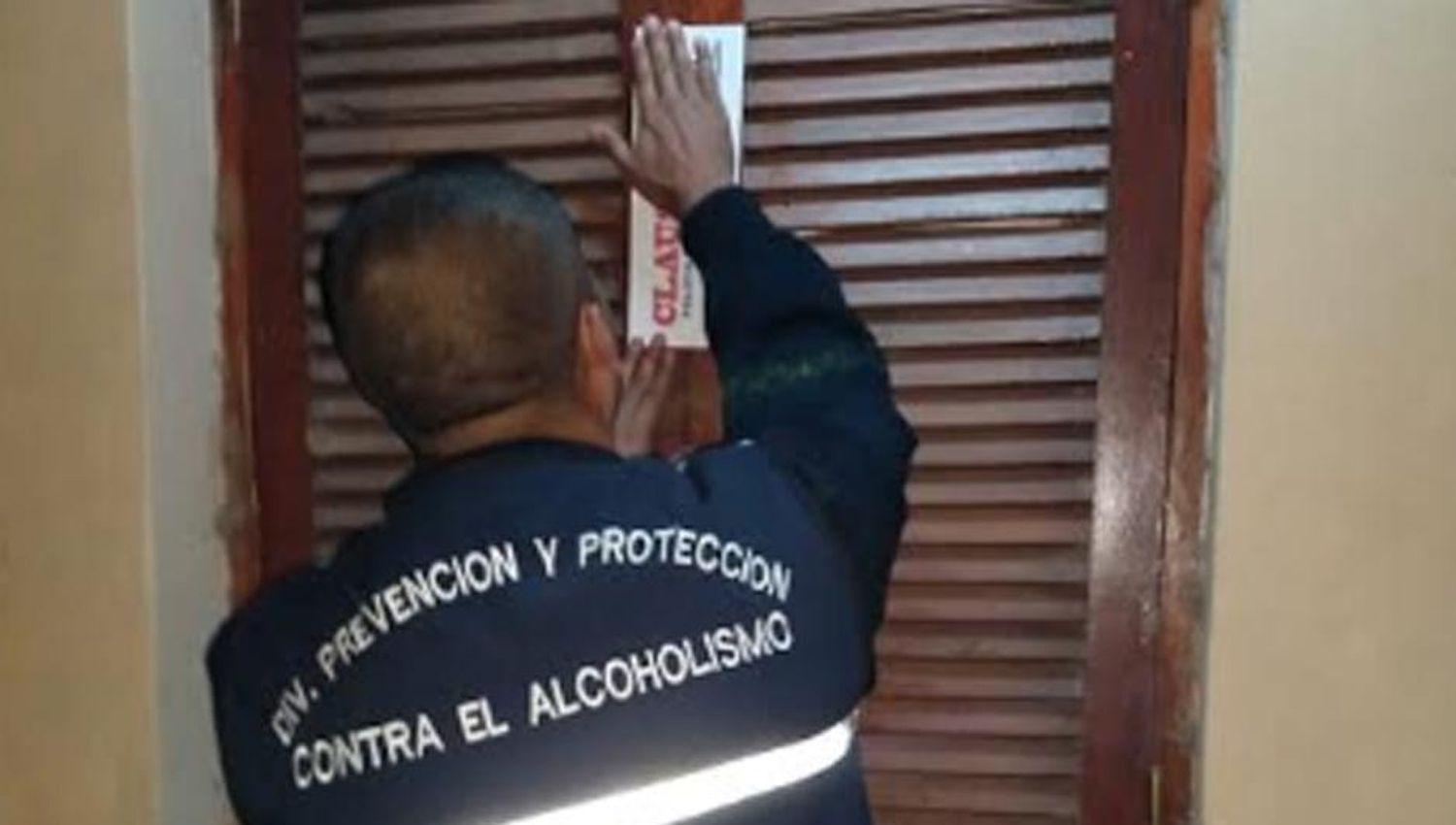 Clausuran un local bailable en el barrio Mariano Moreno