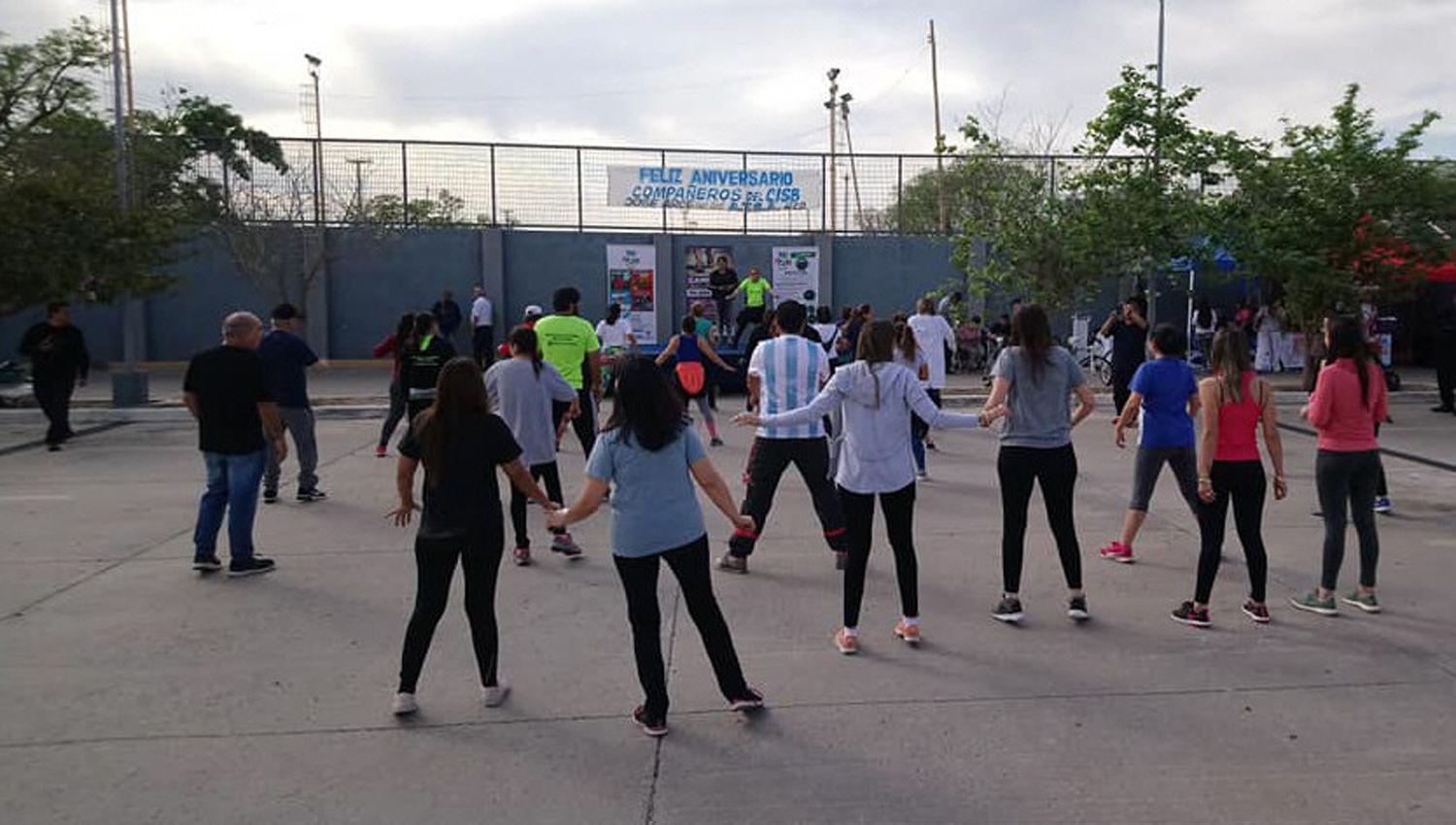 Hoy retoman las plazas saludables en  el club San Isidro y en el playoacuten del CIS