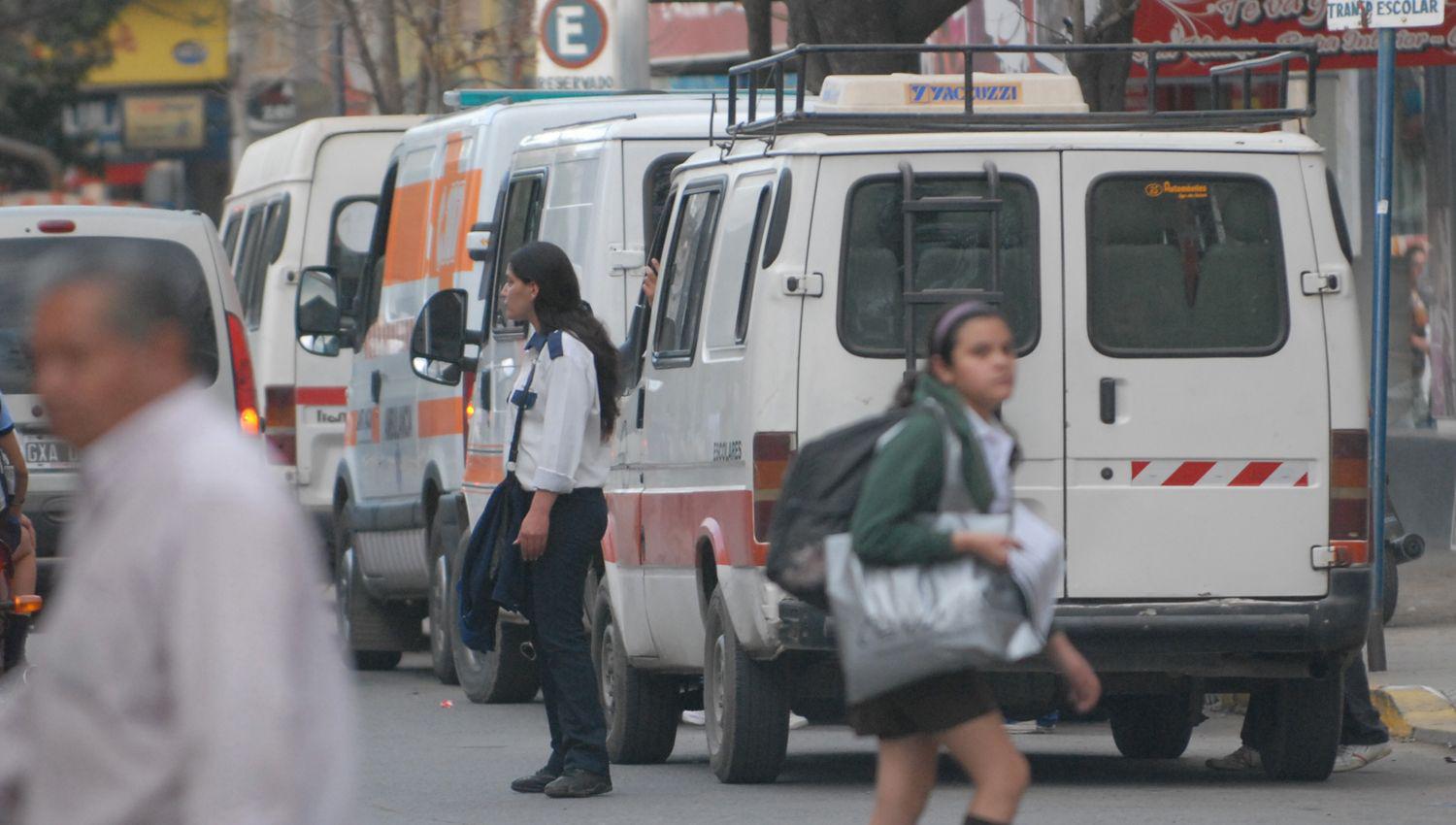 Transportes escolares- cuaacuteles son los detalles  a tener en cuenta al momento de contratarlos