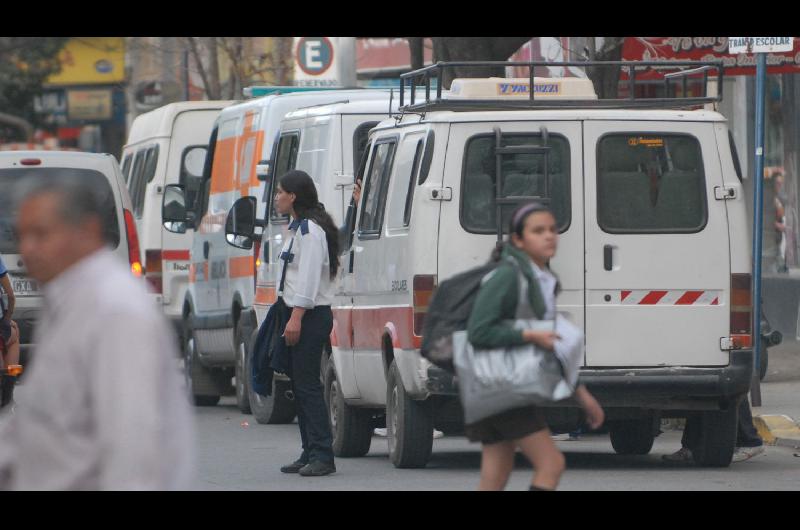 Transportes escolares- cuaacuteles son los detalles  a tener en cuenta al momento de contratarlos