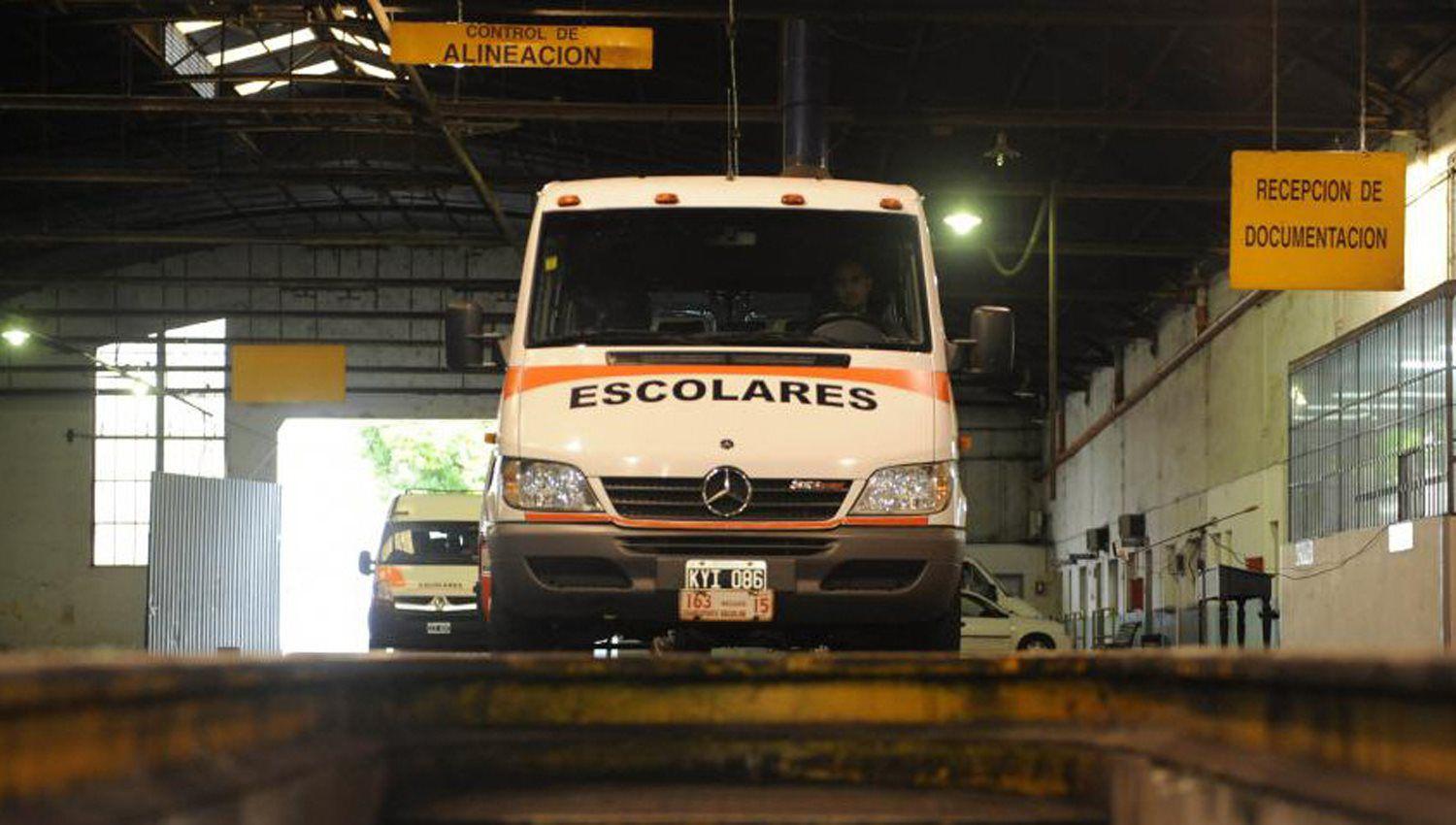 Hasta el viernes se recibiraacuten los traacutemites para habilitar transportes escolares