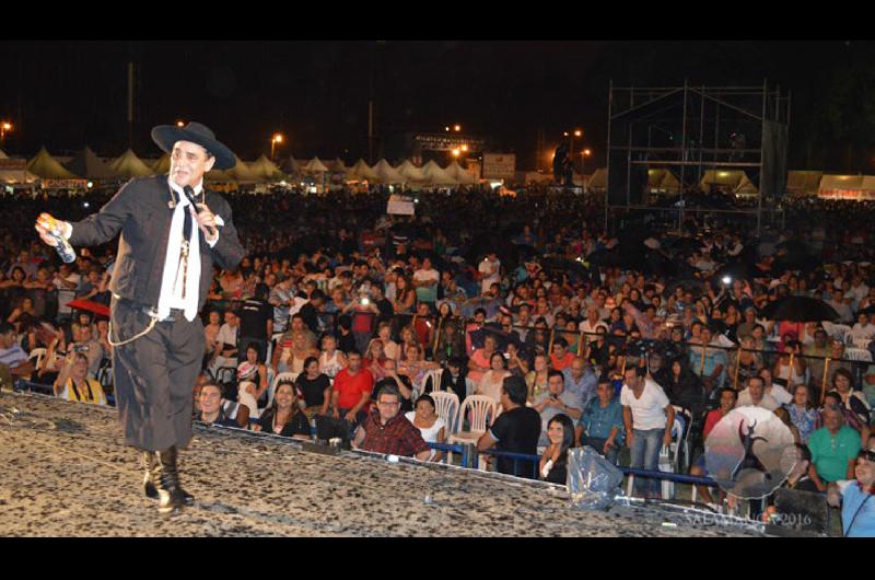 El Chaqueño Palavecino es una de las principales atracciones de esta noche