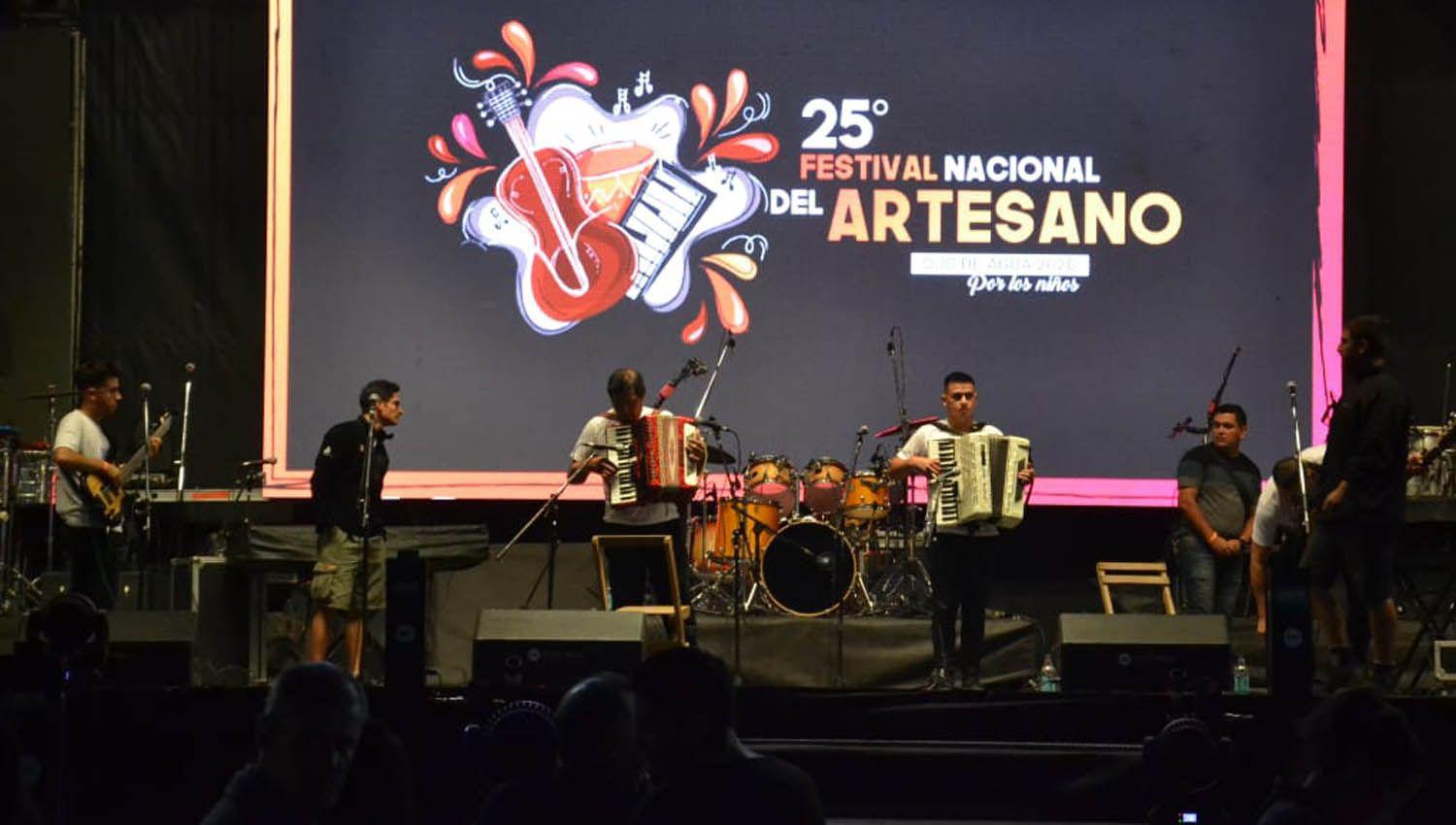 Dio inicio la vigeacutesima quinta edicioacuten del festival Nacional del Artesano