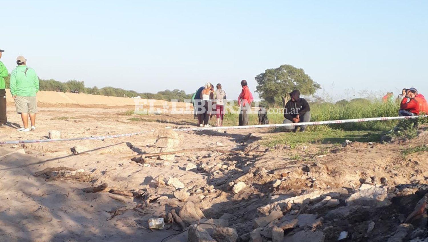 Hallaron el cuerpo del pescador que se ahogoacute ayer en el riacuteo Dulce