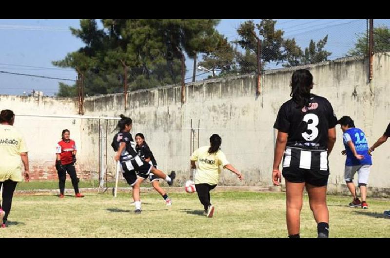 El partido amistoso fue entre Central Córdoba e internas del Penal de Mujeres