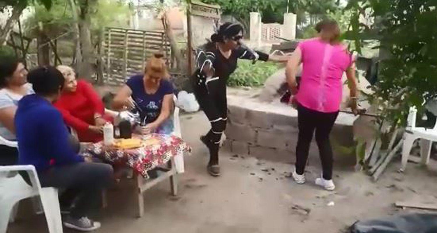 VIDEO  Mujeres del barrio General Paz le hacen frente a la lucha contra el dengue