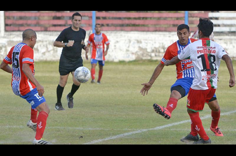 Unioacuten Santiago y Sportivo los clasificados