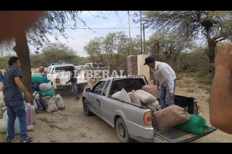 Gran cantidad de bolsas de maíz y de soja fueron recuperadas por la policía