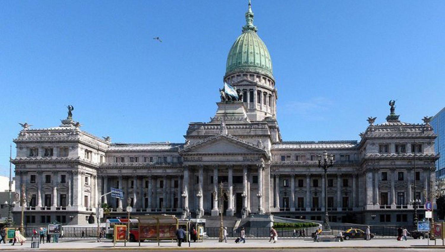 El Congreso Nacional adoptoacute medidas de prevencioacuten por el coronavirus