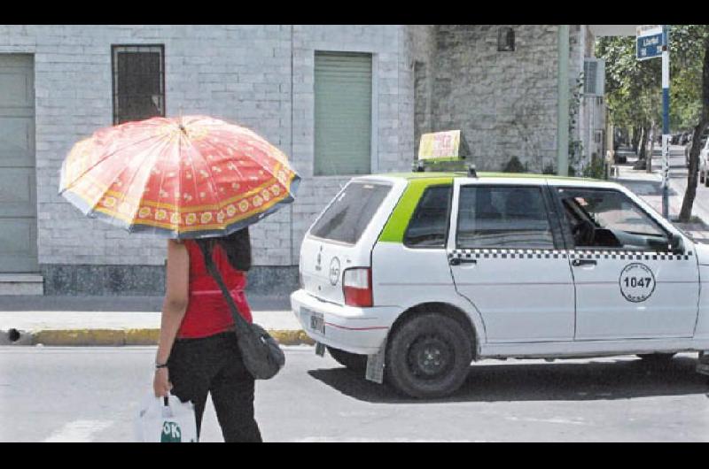 Aunque faltan pocos días para la llega del Otoño el calor sigue haciéndose sentir con fuerza en Santiago del Estero