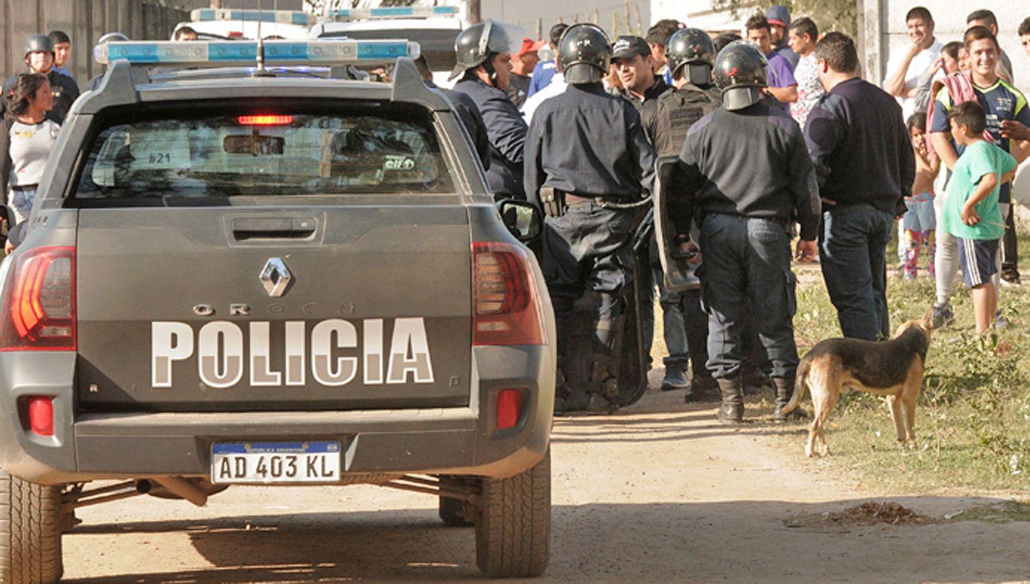 Entroacute en la peluqueriacutea de su hermana y la  atacoacute con una pinza