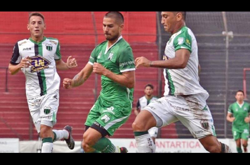 Empatoacute Nueva Chicago y Mitre se alivia un poco