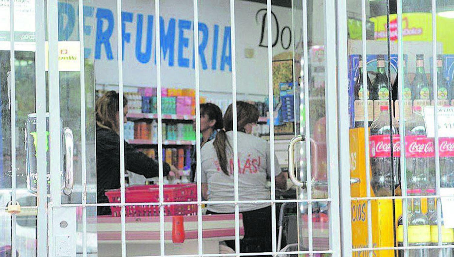 La Caacutemara de Comercio se sumoacute a la situacioacuten sanitaria del paiacutes