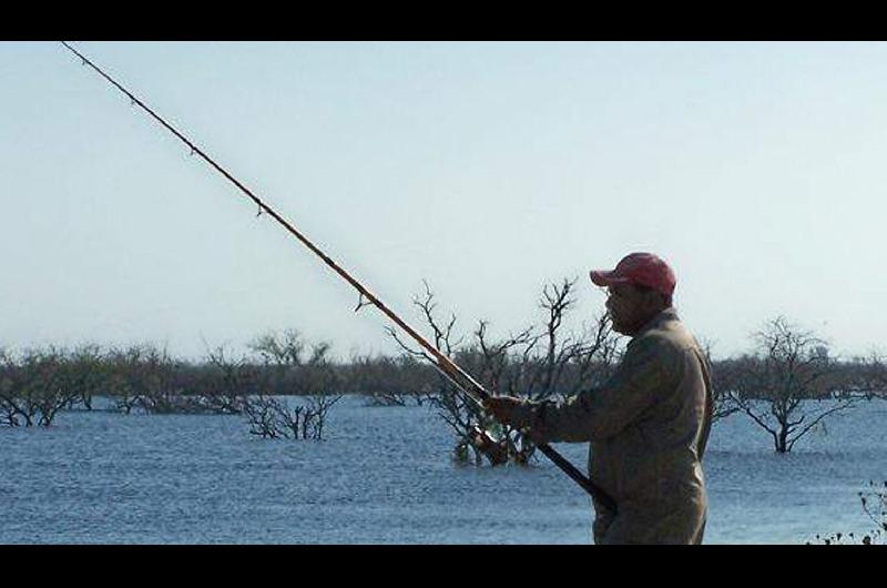 La Provincia suspende otorgamiento de licencias de caza y de pesca