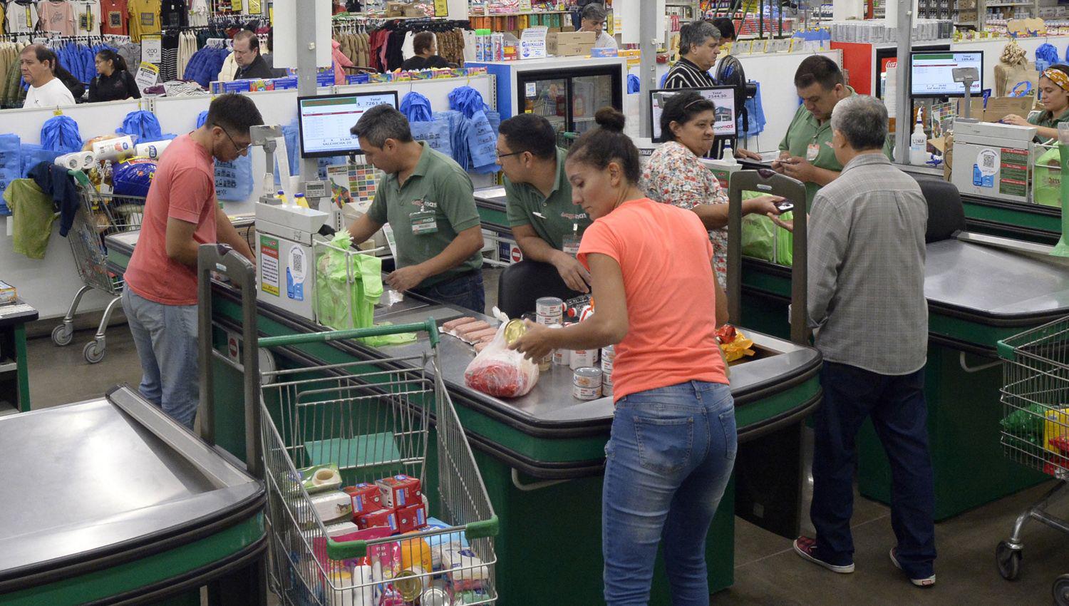 Los productos de almacén lo ms demandado por
la gente para tener un stock de mercadería para varios días