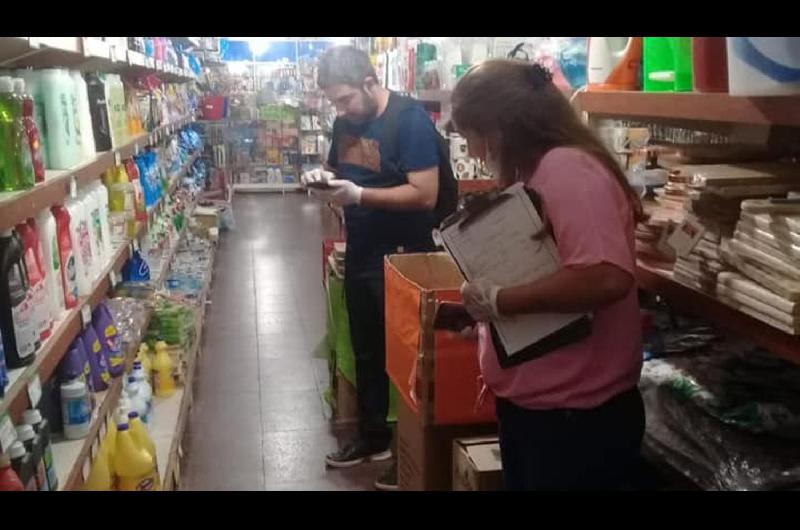 En Frías ayer clausuraron dos negocios y hoy hicieron lo propio con los restantes tres